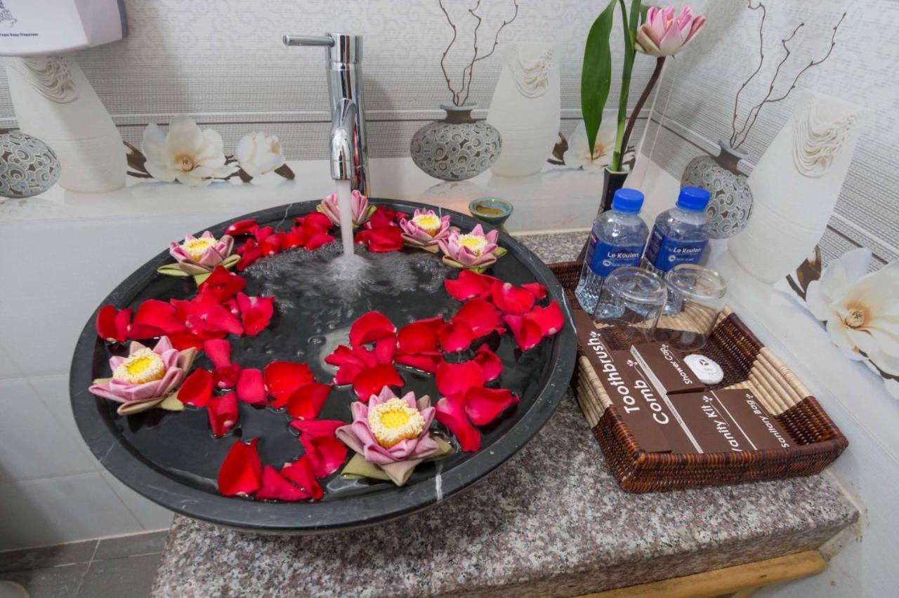 Lotus Haven Hotel *